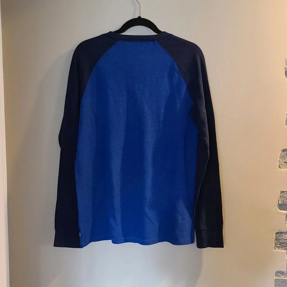 NWT American Eagle Outfitters Blue Tshirt long sleeve sz.M